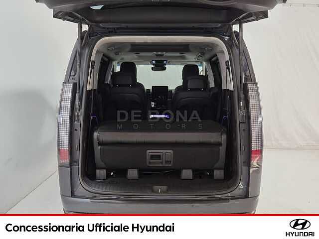 Hyundai STARIA 2.2 luxury awd auto