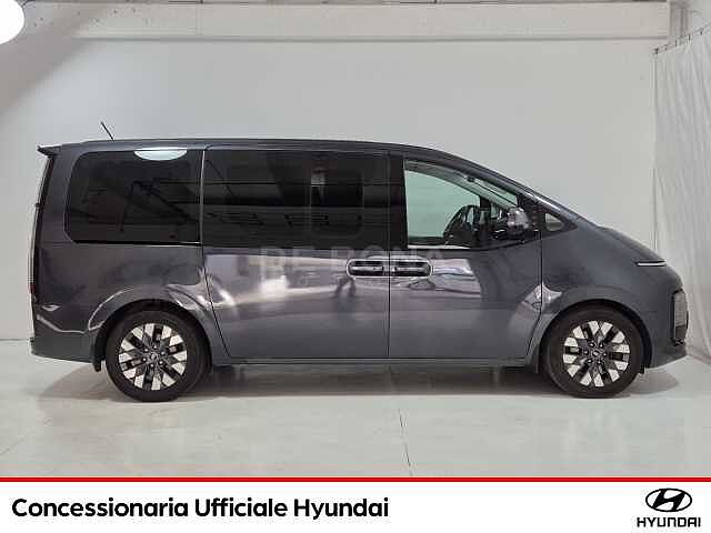 Hyundai STARIA 2.2 luxury awd auto