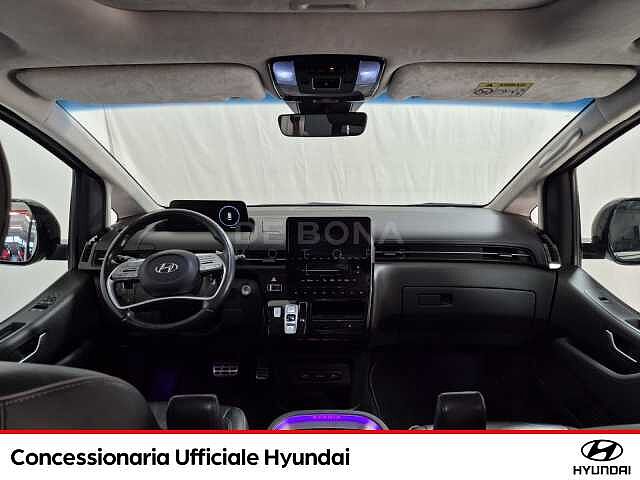 Hyundai STARIA 2.2 luxury awd auto