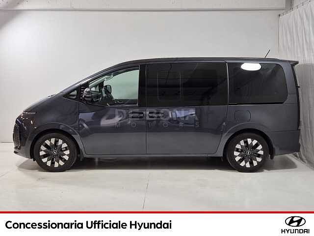 Hyundai STARIA 2.2 luxury awd auto