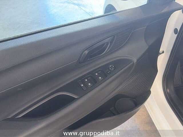 Hyundai i20 1.1 MPI MPI DOHC Pet PE MY25 1.2 MT CONNECTLINE
