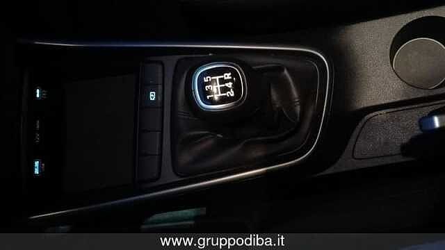 Hyundai i20 1.1 MPI MPI DOHC Pet PE MY25 1.2 MT CONNECTLINE