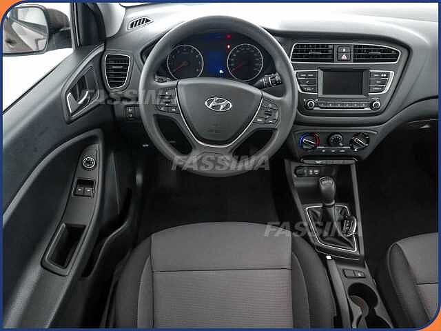 Hyundai i20 1.2 5 porte Advanced 75CV