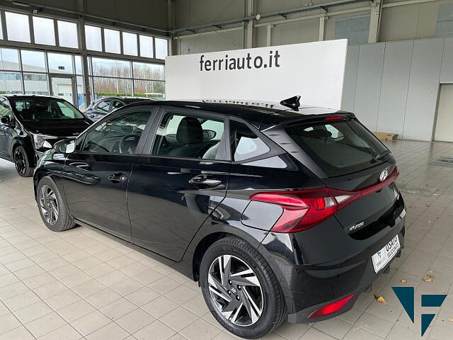 Hyundai i20 1.2 MPI MT Connectline