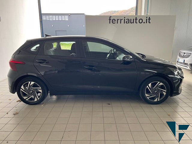 Hyundai i20 1.2 MPI MT Connectline