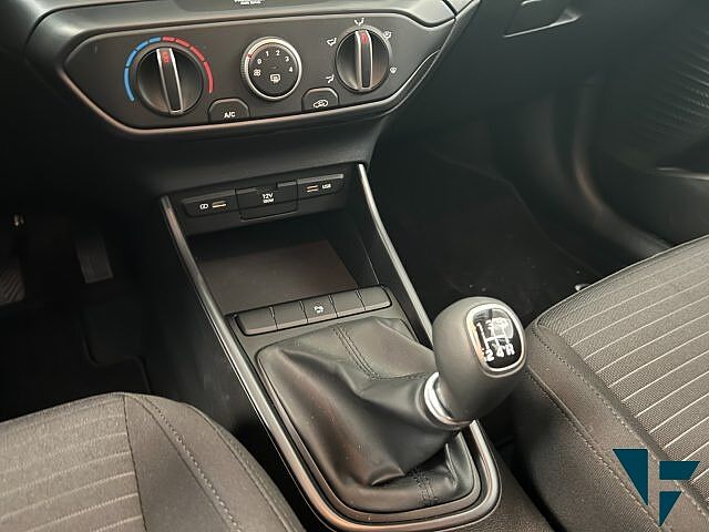 Hyundai i20 1.2 MPI MT ConnectLine