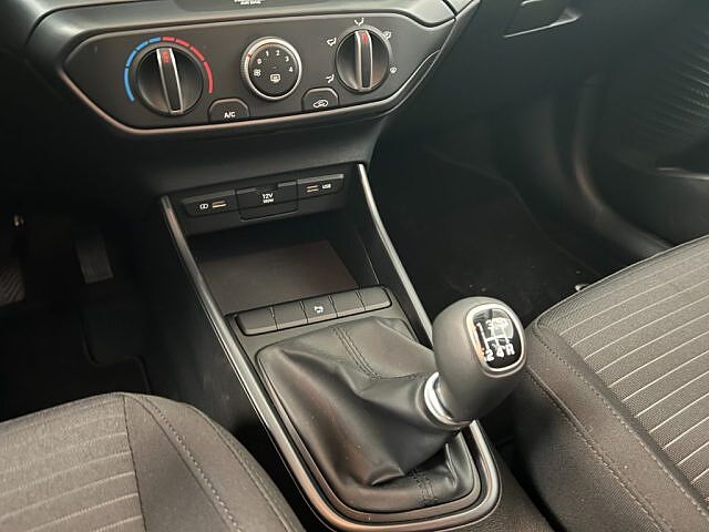 Hyundai i20 1.2 MPI MT ConnectLine