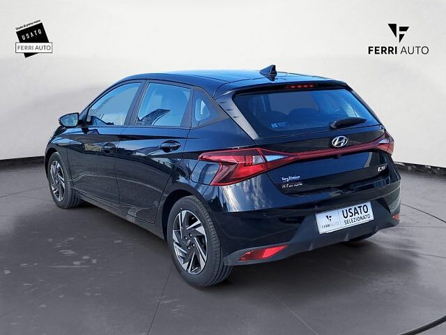 Hyundai i20 1.2 MPI MT Connectline