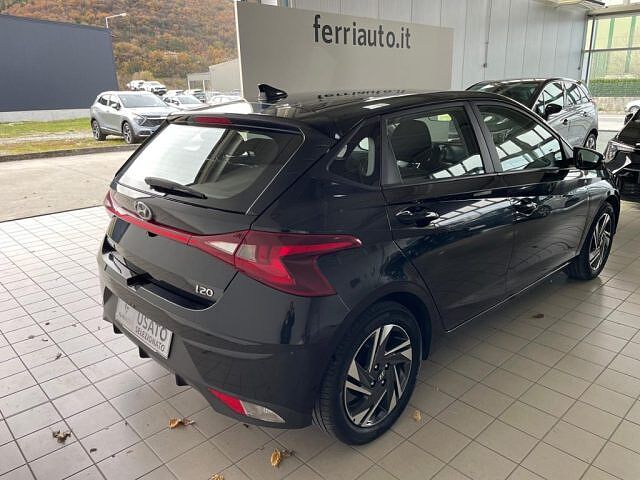 Hyundai i20 1.2 MPI MT Connectline