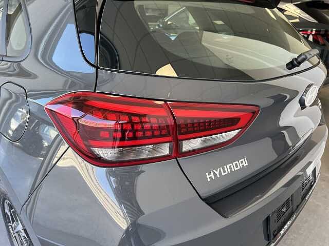 Hyundai i30 1.0 T-GDI DCT 48V 5 porte Business