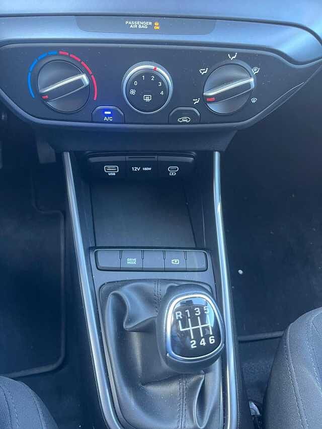 Hyundai i20 1.0 T-GDI MT Connectline