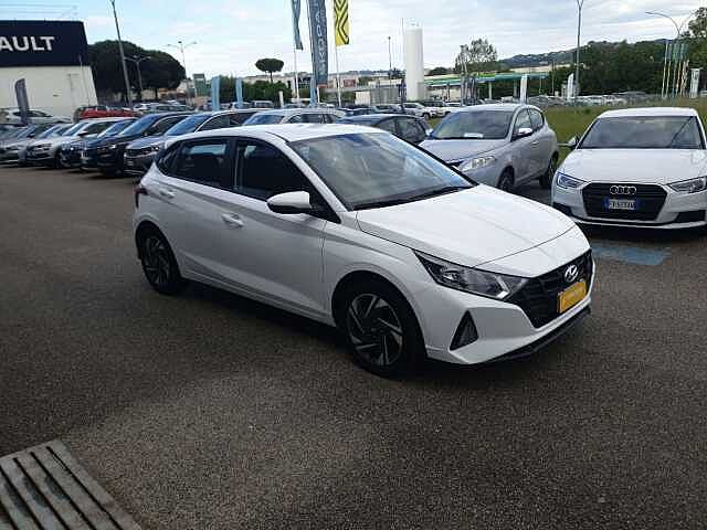 Hyundai i20 1.2 MPI MT ConnectLine