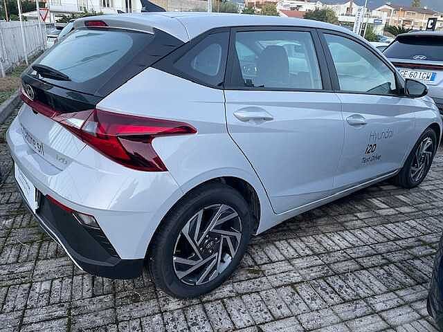 Hyundai i20 1.2 MPI MT Connectline