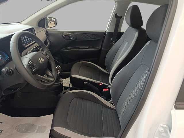 Hyundai i10 1.0 AT CONNECTLINE MY25 5P
