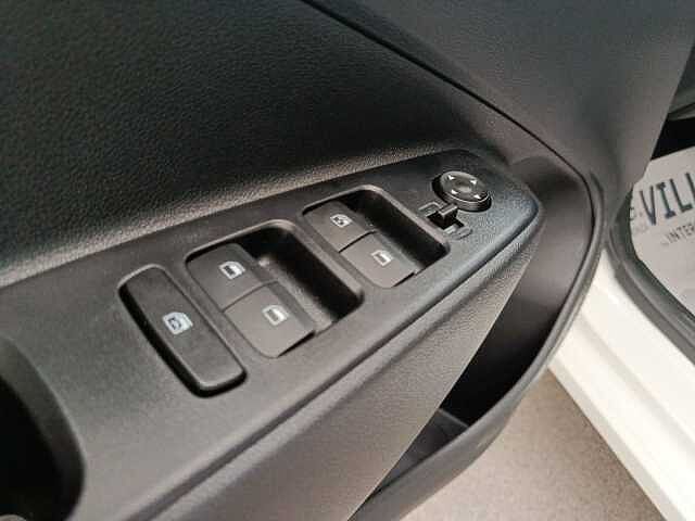 Hyundai i10 1.0 AT CONNECTLINE MY25 5P