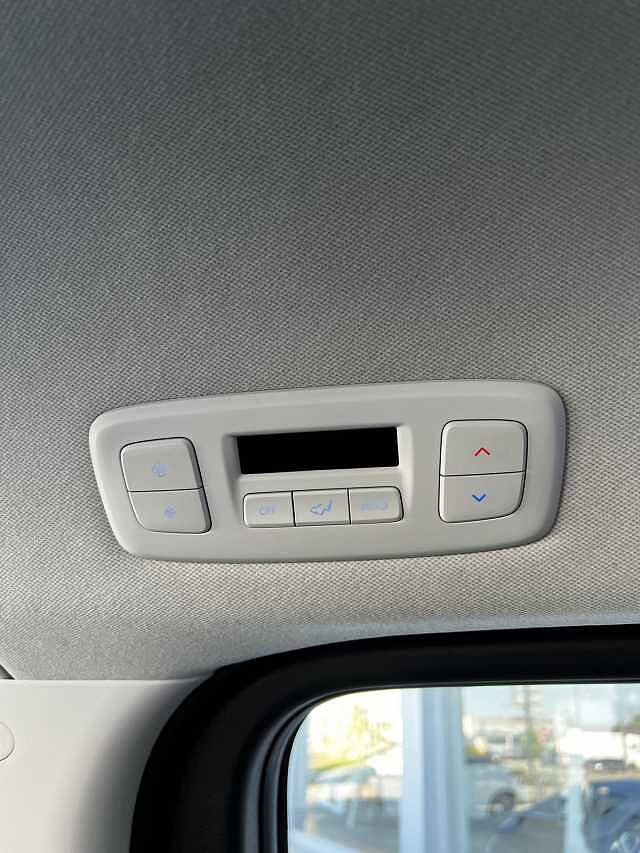 Hyundai STARIA 1.6 HEV AT 2WD 9 posti Wagon