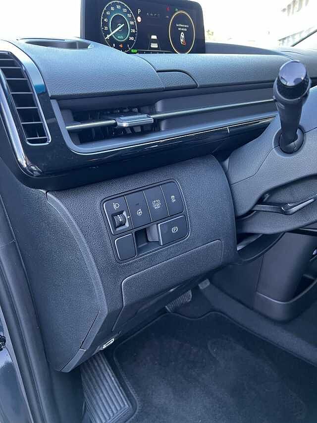Hyundai STARIA 1.6 HEV AT 2WD 9 posti Wagon