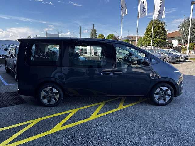 Hyundai STARIA 1.6 HEV AT 2WD 9 posti Wagon