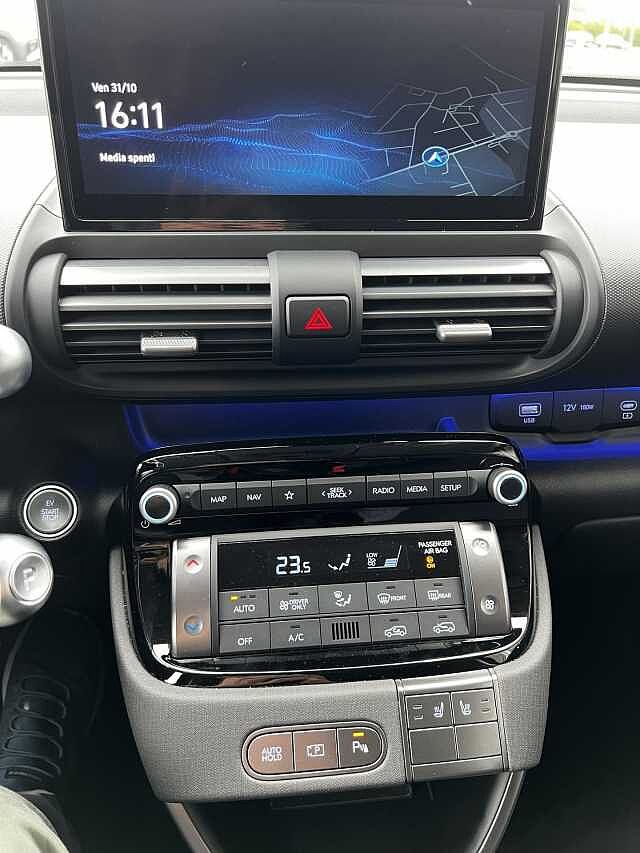 Hyundai INSTER 49 kWh XClass + Tech pack + Cerchi da 17