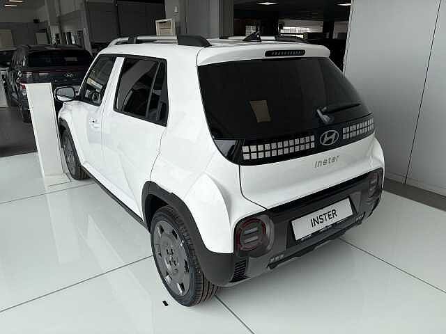 Hyundai INSTER BEV 49 kWh Cross