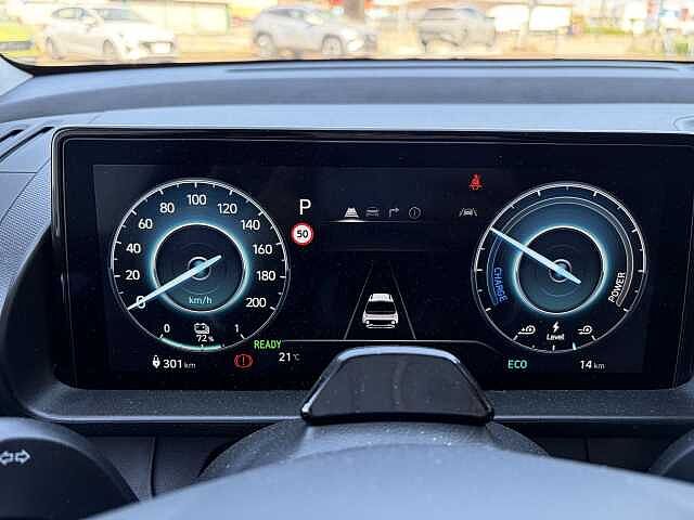 Hyundai INSTER BEV 49 kWh Xclass + cerchi da 17'