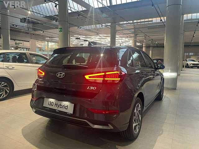 Hyundai i30 1.0 turbo 100 cv Mild Hybrid DCT Business