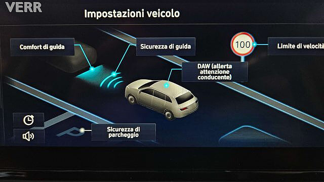 Hyundai  49 KWH XTECH + LOGIN PACK KM0