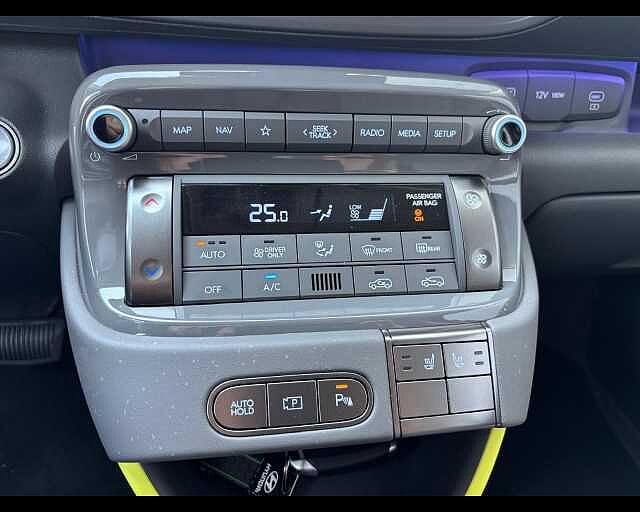 Hyundai INSTER INSTER 49 KWH CROSS+PP
