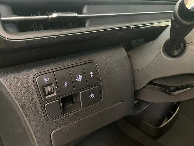 Hyundai STARIA 1.6 HEV AT 2WD 9 posti Wagon