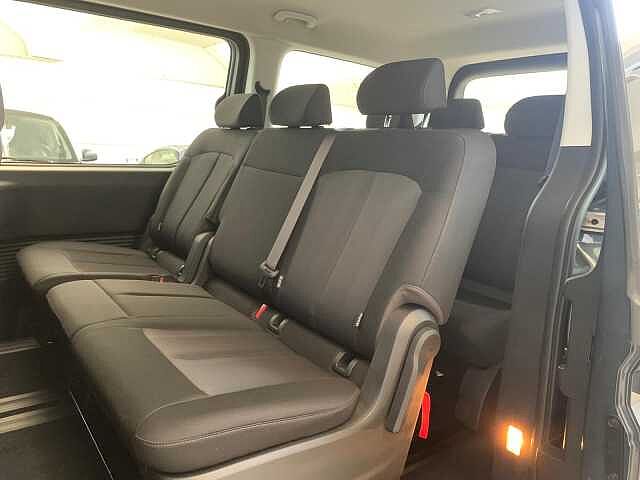 Hyundai STARIA 1.6 HEV AT 2WD 9 posti Wagon