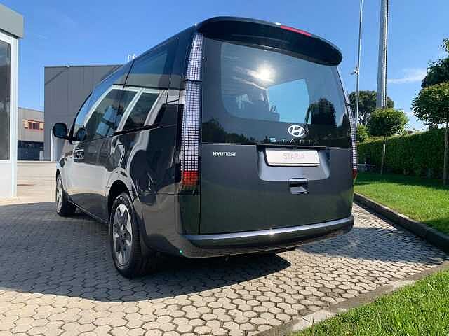 Hyundai STARIA 1.6 HEV AT 2WD 9 posti Wagon