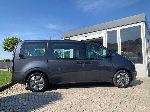 Hyundai STARIA 1.6 HEV AT 2WD 9 posti Wagon