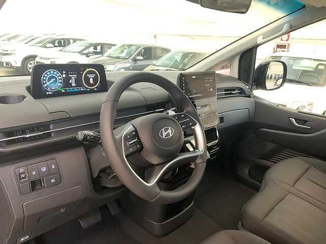 Hyundai STARIA 1.6 HEV AT 2WD 9 posti Wagon