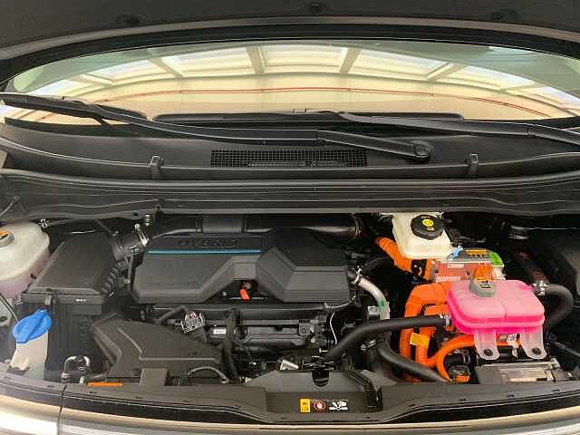 Hyundai STARIA 1.6 HEV AT 2WD 7 posti Luxury