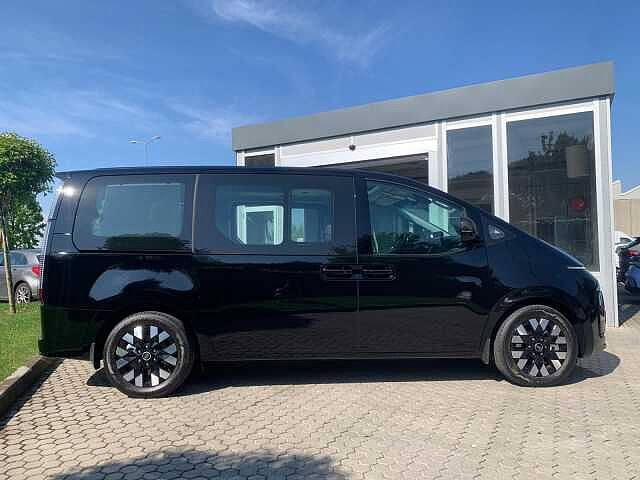 Hyundai STARIA 1.6 HEV AT 2WD 7 posti Luxury