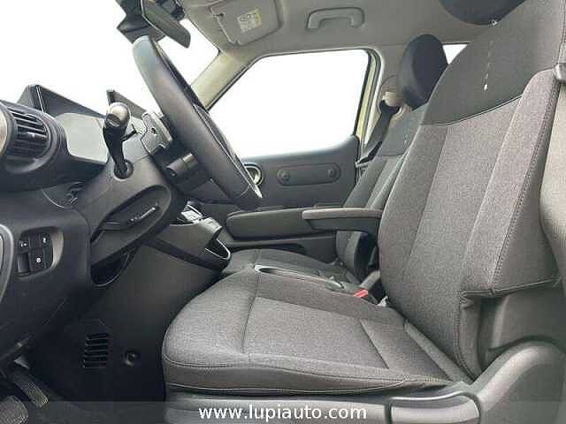 Hyundai INSTER 49kWh XClass