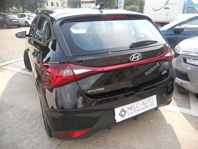 Hyundai i20 1.2 MPI MT Connectline