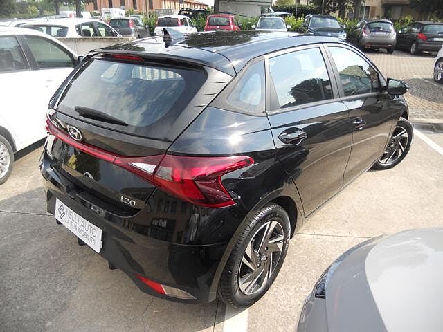 Hyundai i20 1.2 MPI MT Connectline