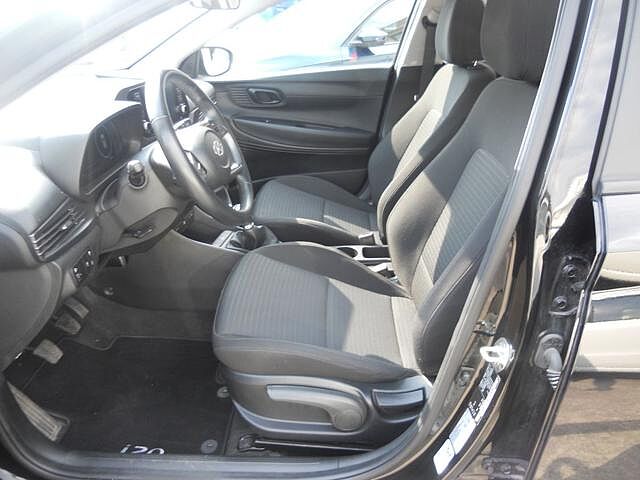 Hyundai i20 1.2 MPI MT Connectline