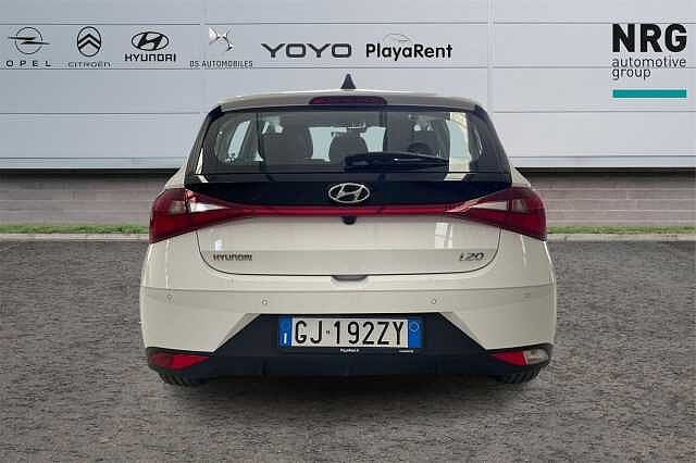 Hyundai i20 1.2 MPI MT Connectline