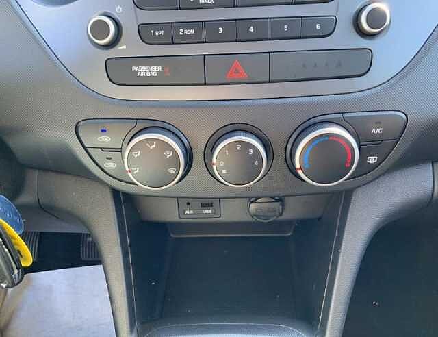 Hyundai i10 i10 1.0 MPI Tech