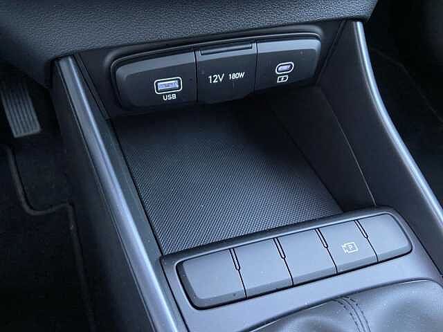 Hyundai i20 1.2 MPI MT Connectline