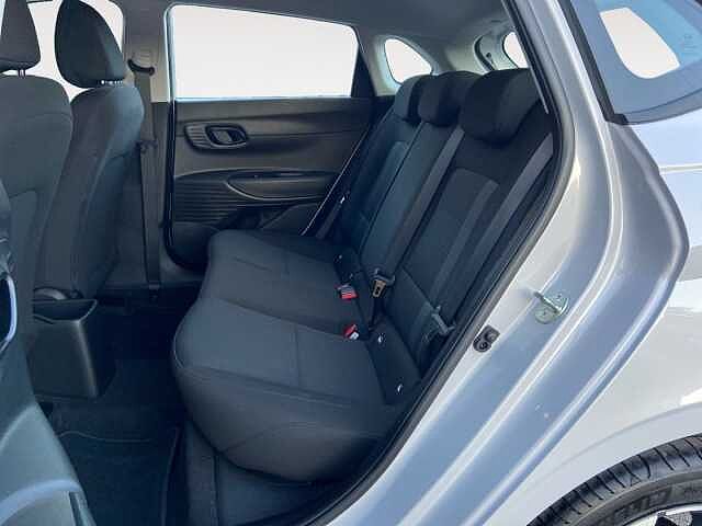 Hyundai i20 1.2 MPI MT Connectline