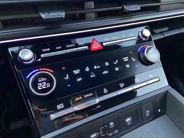 Hyundai SANTA FE 1.6T-GDi PHEV 4WD AT 7 posti XClass