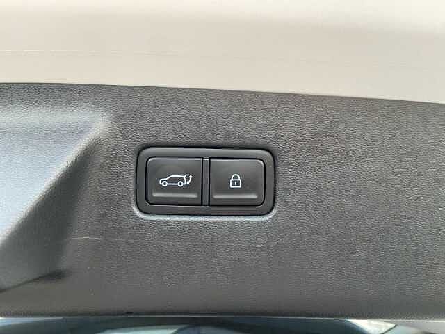 Hyundai SANTA FE 1.6T-GDi PHEV 4WD AT 7 posti XClass