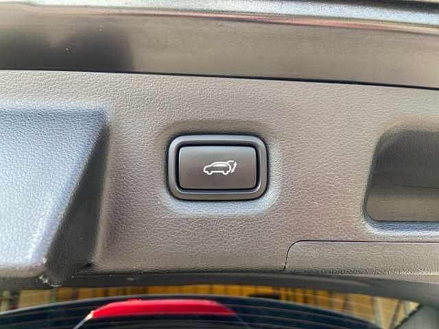 Hyundai SANTA FE 1.6 T-GDI PHEV 4WD A/T 7posti Xclass