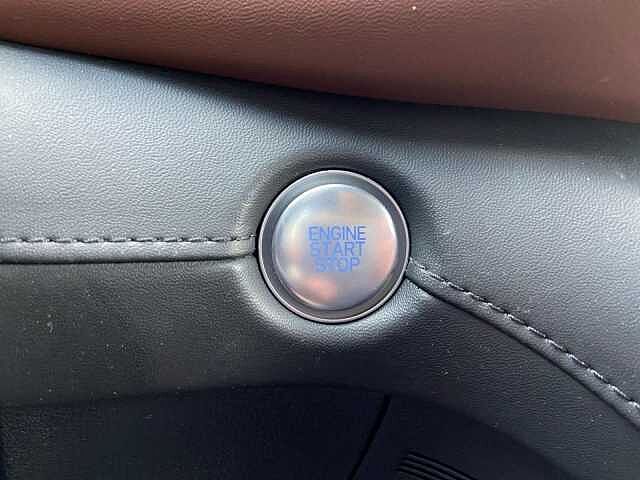 Hyundai SANTA FE 1.6 T-GDI PHEV 4WD A/T 7posti Xclass