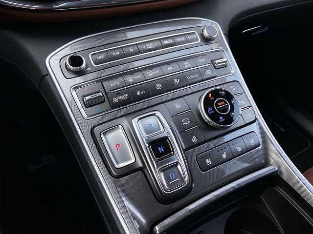 Hyundai SANTA FE 1.6 T-GDI PHEV 4WD A/T 7posti Xclass