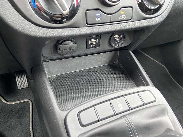 Hyundai i10 1.0 MPI Tech Connect Pack