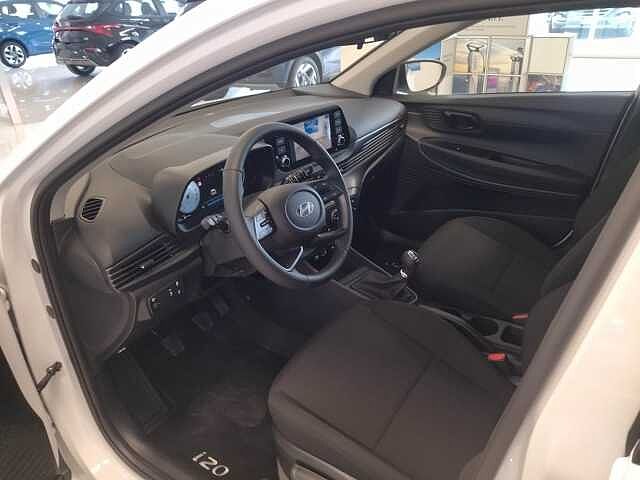 Hyundai i20 1.2 MPI MT Connectline
